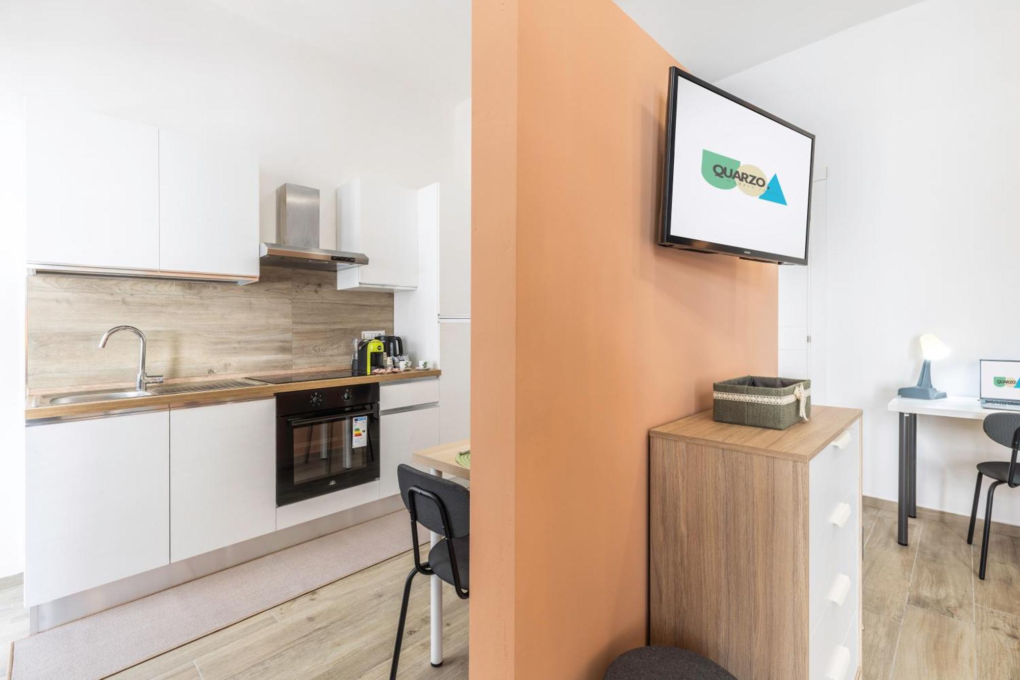 Quarzo. Modern Rooms Каляри Екстериор снимка
